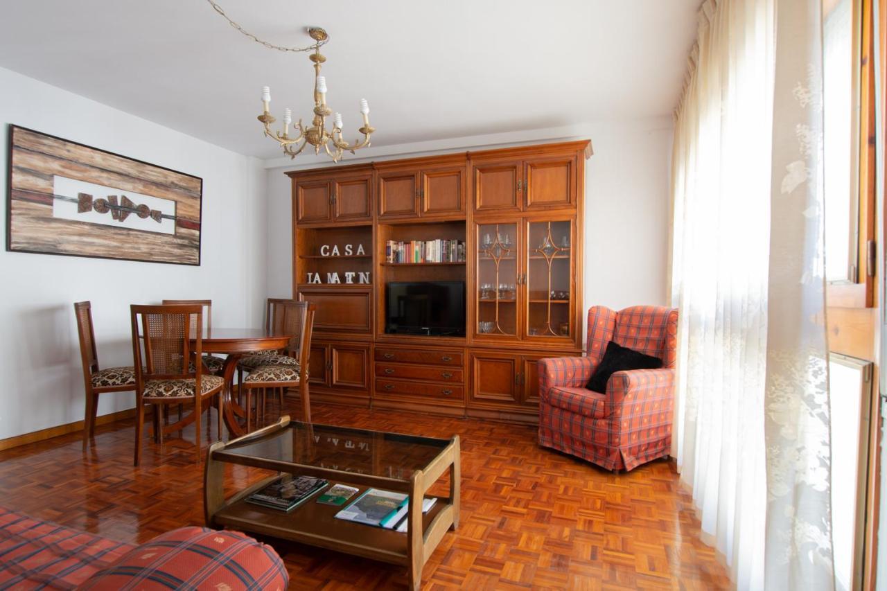La Martina, Parking Incluido Apartamento Jaca Exterior foto